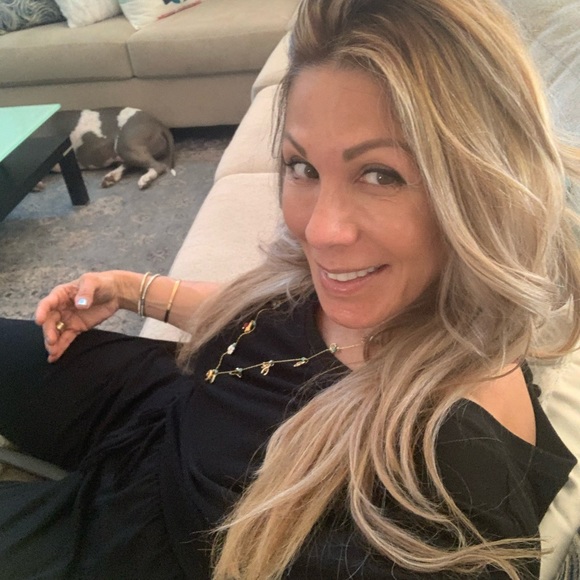 Meet your Posher, Sandra - Picture 1 of 1